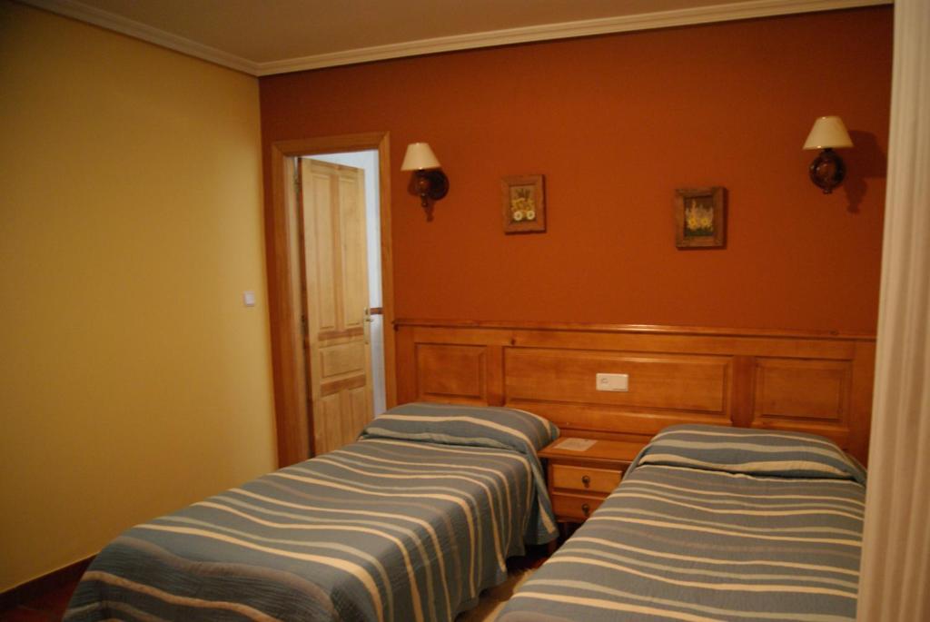 Hotel Garganta Del Cares Poncebos Quarto foto