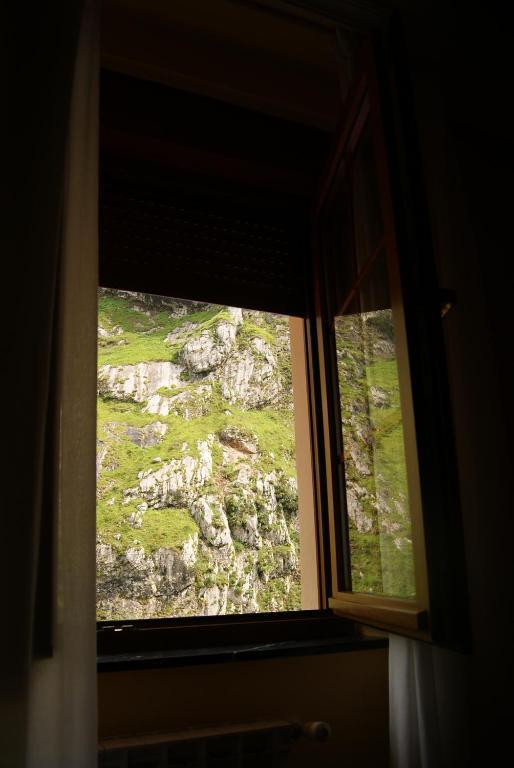 Hotel Garganta Del Cares Poncebos Quarto foto