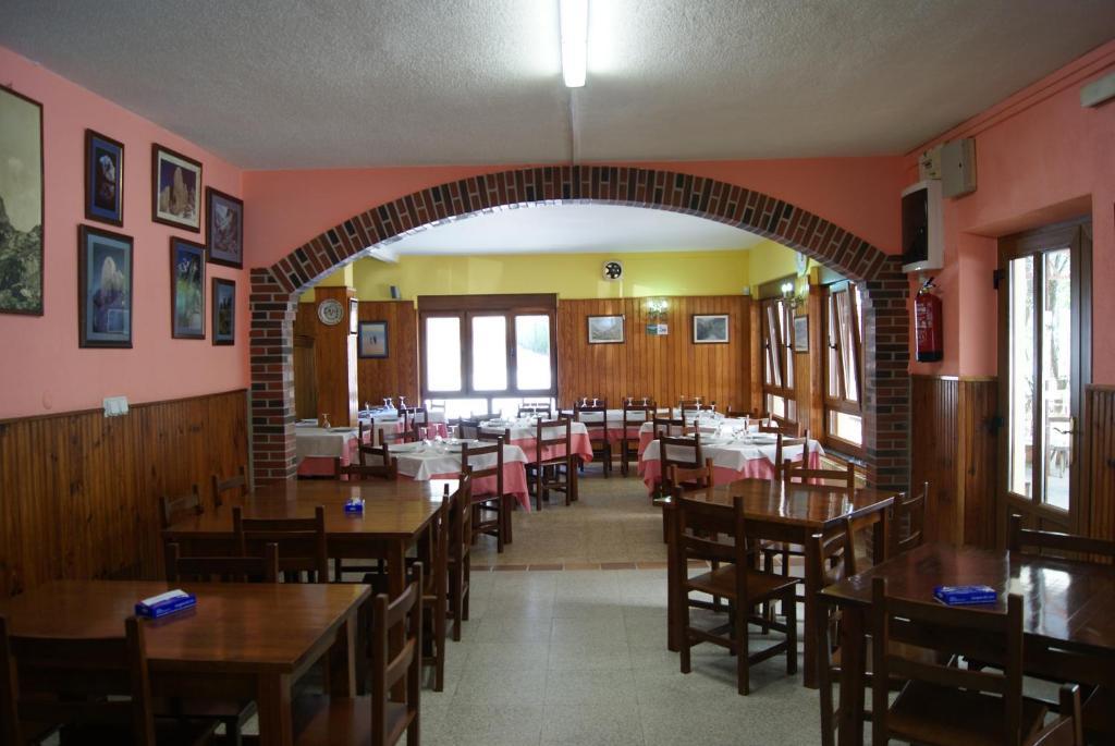 Hotel Garganta Del Cares Poncebos Exterior foto